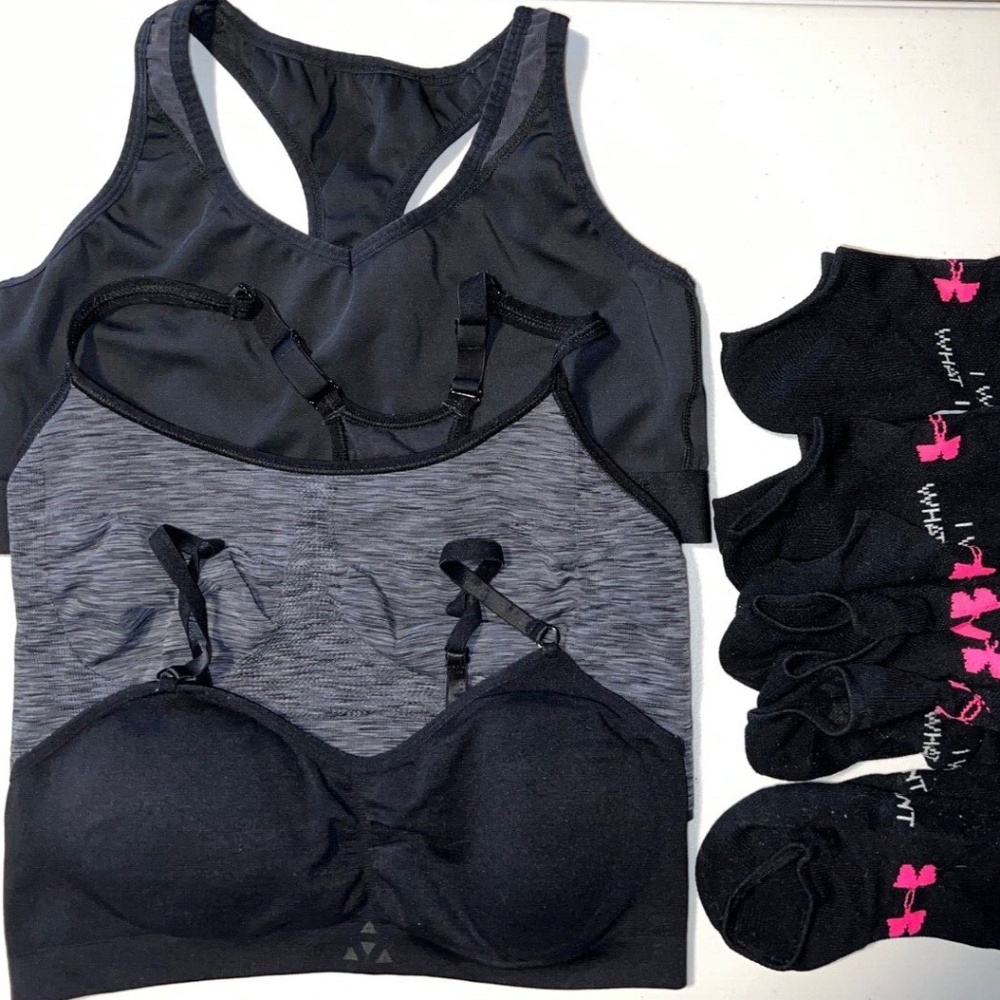 New Balance Old Navy Sports Bra Women's Size XL & Under Armour Socks SET EUC